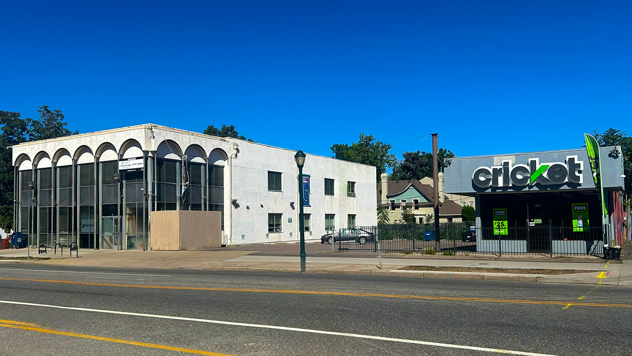 1915 E Colfax